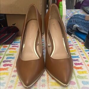 BCBG Women's Tan Pumps